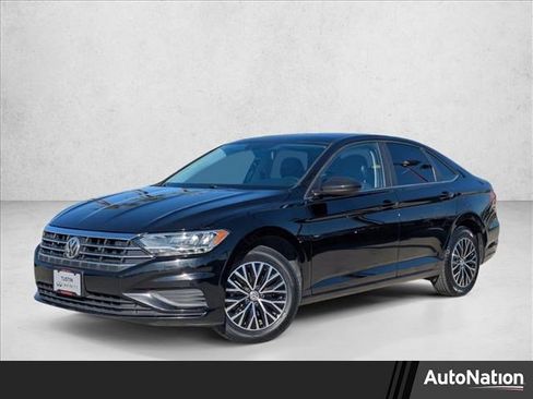 Used 2019 Volkswagen Jetta SE image 1