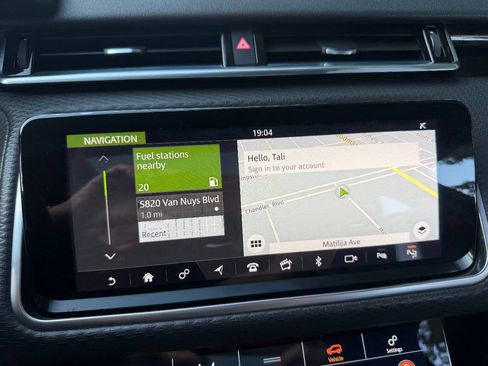 Used 2019 Land Rover Range Rover Velar R-Dynamic SE AWD/4WD image 40