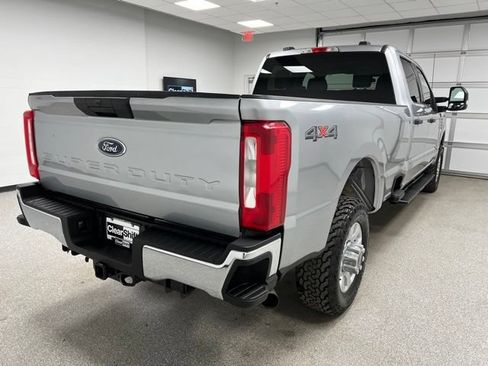 Used 2024 Ford F350 XLT AWD/4WD image 9