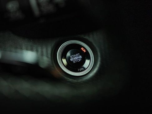 Used 2024 Jeep Grand Cherokee L Laredo image 21