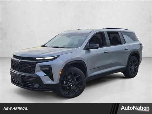 Certified 2025 Chevrolet Traverse RS w/ LPO, Floor Liner Package image 1