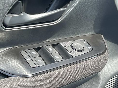 New 2026 Nissan Kicks S FWD image 17