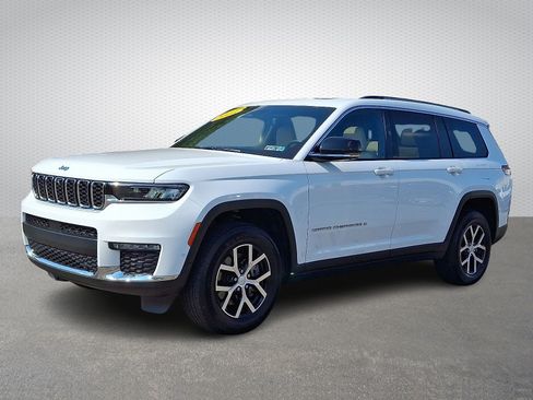 Certified 2023 Jeep Grand Cherokee L Limited w/ Luxury Tech Group II AWD/4WD image 3