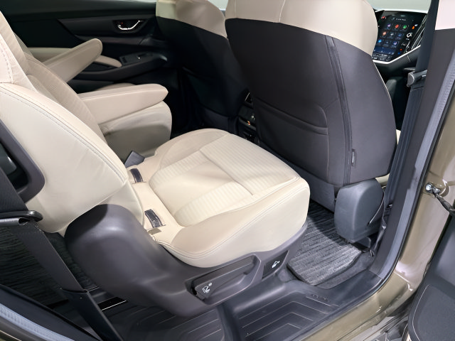 Certified 2025 Subaru Ascent Premium AWD/4WD image 32