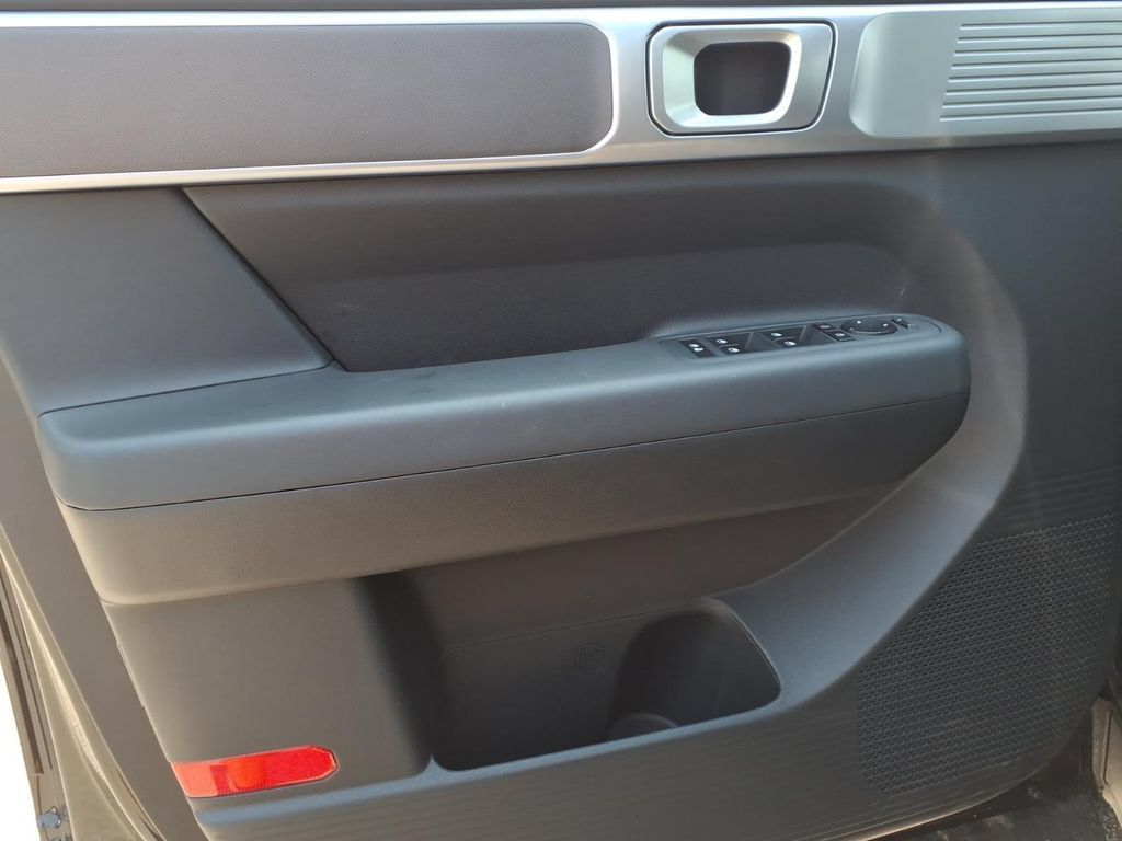 Used 2026 Hyundai Santa Fe SE FWD image 14