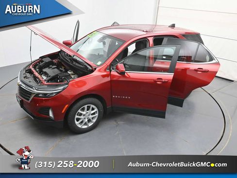 Used 2023 Chevrolet Equinox LT image 34