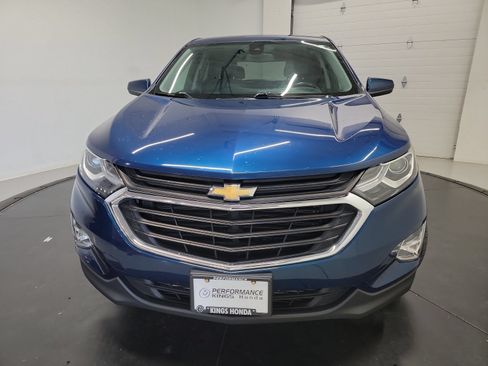 Used 2019 Chevrolet Equinox LT w/ Driver Convenience Package FWD image 2