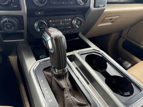 Used 2018 Ford F150 Lariat w/ Equipment Group 502A Luxury AWD/4WD image 24