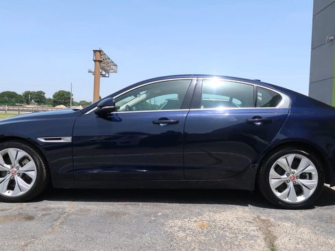 Used 2020 Jaguar XE S image 7