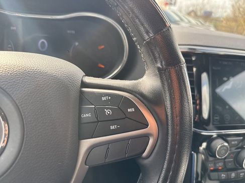 Used 2021 Jeep Grand Cherokee Laredo X image 22