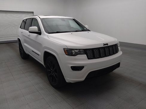 Used 2019 Jeep Grand Cherokee Altitude RWD image 13