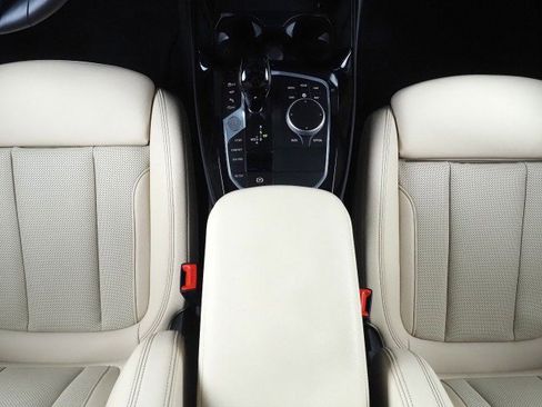 Used 2023 BMW X3 sDrive30i w/ Premium Package image 25