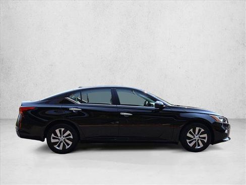 Used 2019 Nissan Altima 2.5 S FWD image 5