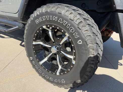 Used 2021 Jeep Wrangler Unlimited Sport AWD/4WD image 16