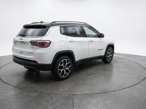 Used 2025 Jeep Compass Limited AWD/4WD image 9