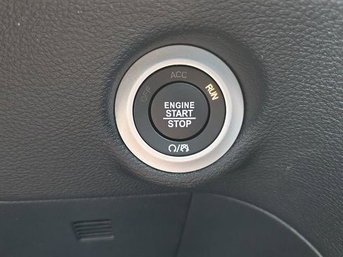 New 2026 Chrysler Pacifica Pinnacle image 6