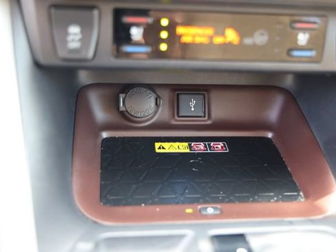 Certified 2022 Toyota RAV4 Limited AWD/4WD image 23
