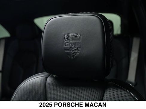 Used 2025 Porsche Macan Turbo AWD/4WD image 18