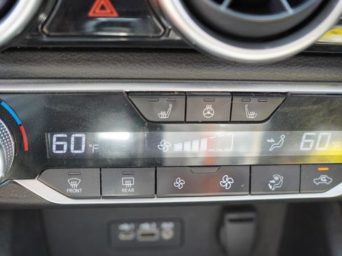 Used 2023 Nissan Sentra SR w/ SR Premium Package FWD image 7