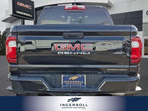 Used 2024 GMC Canyon Denali image 7