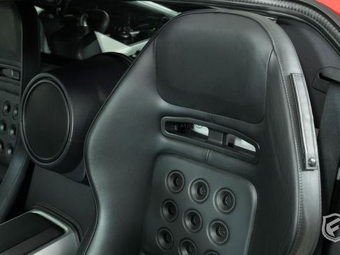 Used 2005 Ford GT image 30