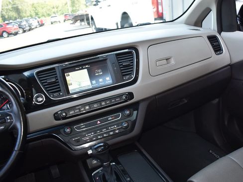 Used 2016 Kia Sedona SX Limited FWD image 21