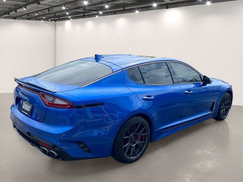 Used 2018 Kia Stinger GT2 AWD/4WD image 7
