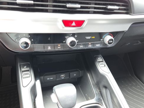Used 2021 Kia Telluride S AWD/4WD image 23