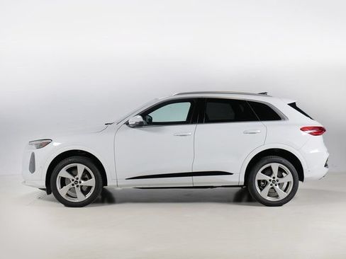 Used 2025 Audi Q5 Premium Plus AWD/4WD image 2