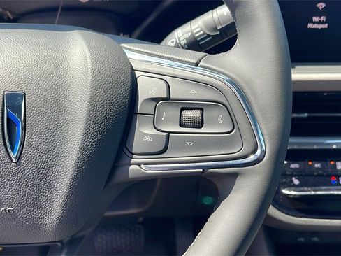 New 2025 Buick Envista Avenir image 22