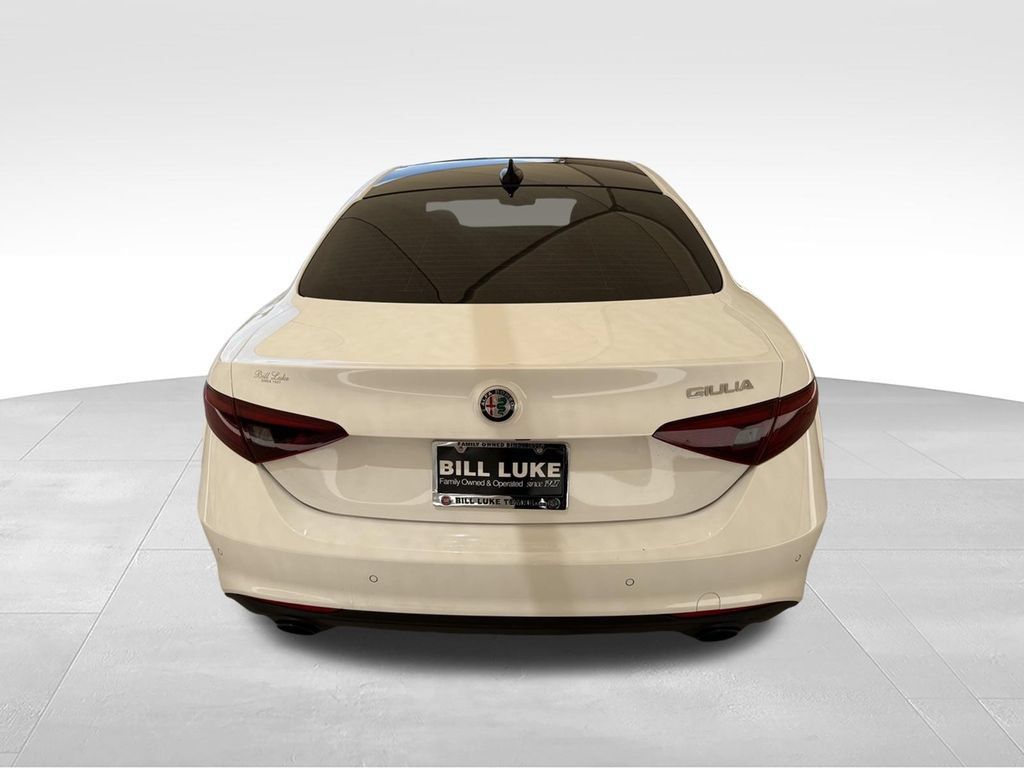 Used 2023 Alfa Romeo Giulia Ti w/ Active Assist Plus Package RWD image 5