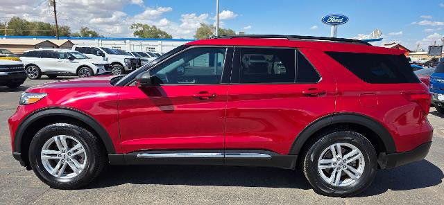 Certified 2023 Ford Explorer XLT RWD image 2