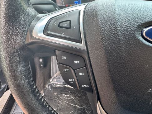 Used 2017 Ford Fusion SE w/ Equipment Group 201A FWD image 29