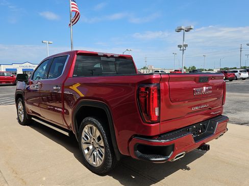 Used 2020 GMC Sierra 1500 Denali w/ Denali Ultimate Package AWD/4WD image 3