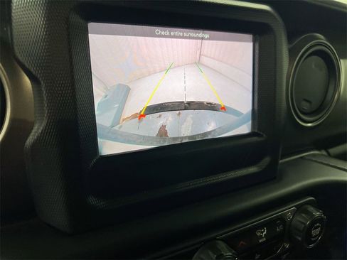 Used 2021 Jeep Wrangler Unlimited Sport image 14