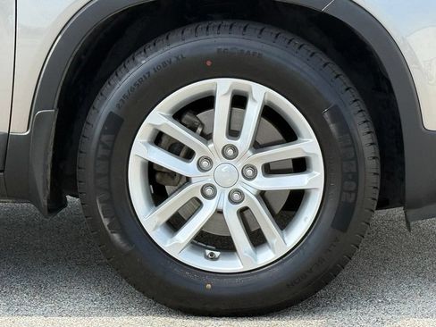 Used 2015 Kia Sorento LX FWD image 12
