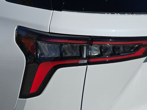 New 2026 Chevrolet Equinox RS w/ Convenience Package III image 16