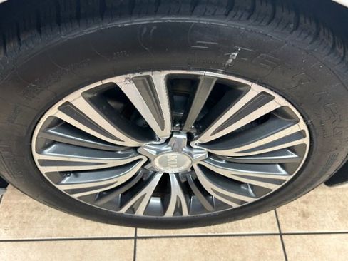 Used 2016 Kia K900 Luxury image 27