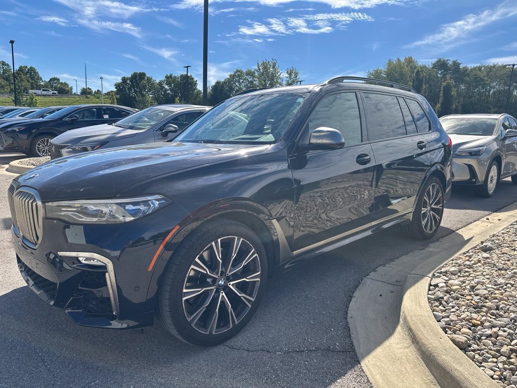 Used 2020 BMW X7 M50i w/ Executive Package AWD/4WD image 11
