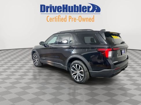 Used 2025 Ford Explorer ST-Line image 6