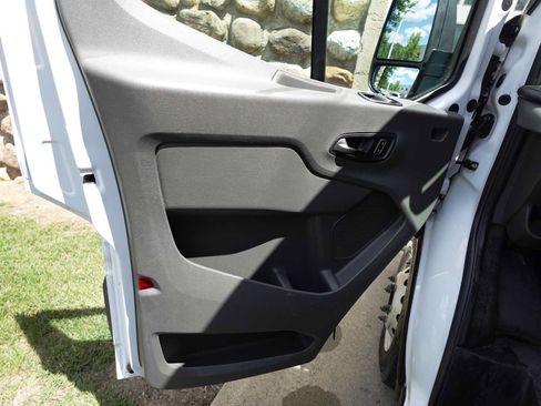 Used 2022 Ford Transit 350 DRW RWD image 10