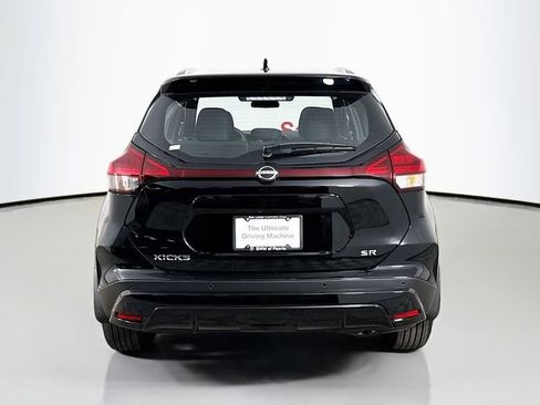 Used 2024 Nissan Kicks SR image 6