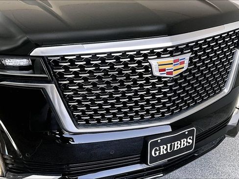 Used 2022 Cadillac Escalade Premium Luxury w/ Performance Package AWD/4WD image 36