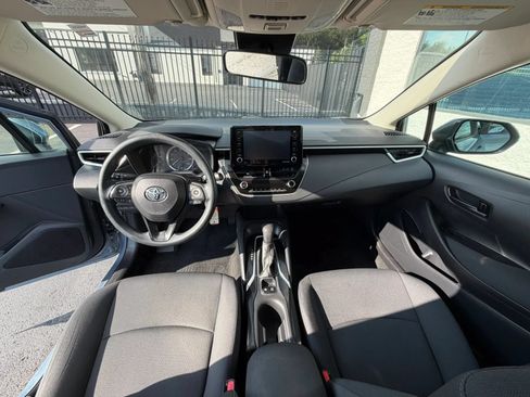 Used 2022 Toyota Corolla LE FWD image 40