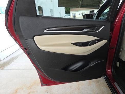 Used 2020 Buick Enclave Essence FWD image 43