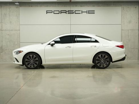 Used 2022 Mercedes-Benz CLA 250 image 2