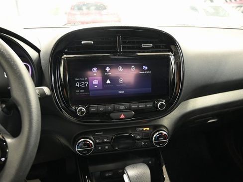 Used 2023 Kia Soul S image 16