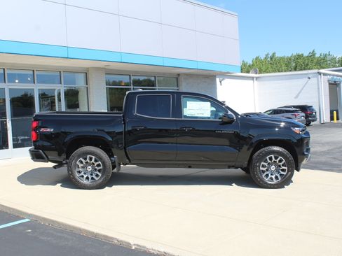 New 2026 Chevrolet Colorado Z71 w/ Technology Package AWD/4WD image 3