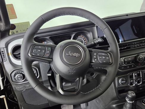 New 2026 Jeep Gladiator Sport AWD/4WD image 12