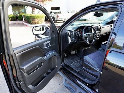 Used 2018 Chevrolet Silverado 1500 LT w/ All Star Edition image 32